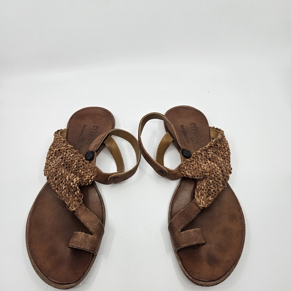 Chic Brown Woven Sandals - Picture 1 of 5